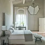 Castello Del Nero فندق 5*