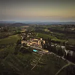 فندق Castello Del Nero 5*