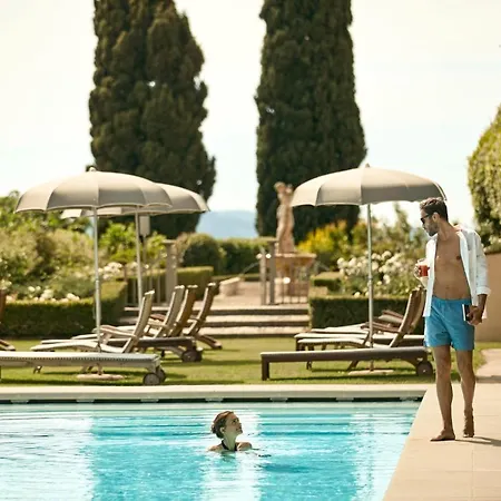 Castello Del Nero Отель 5*